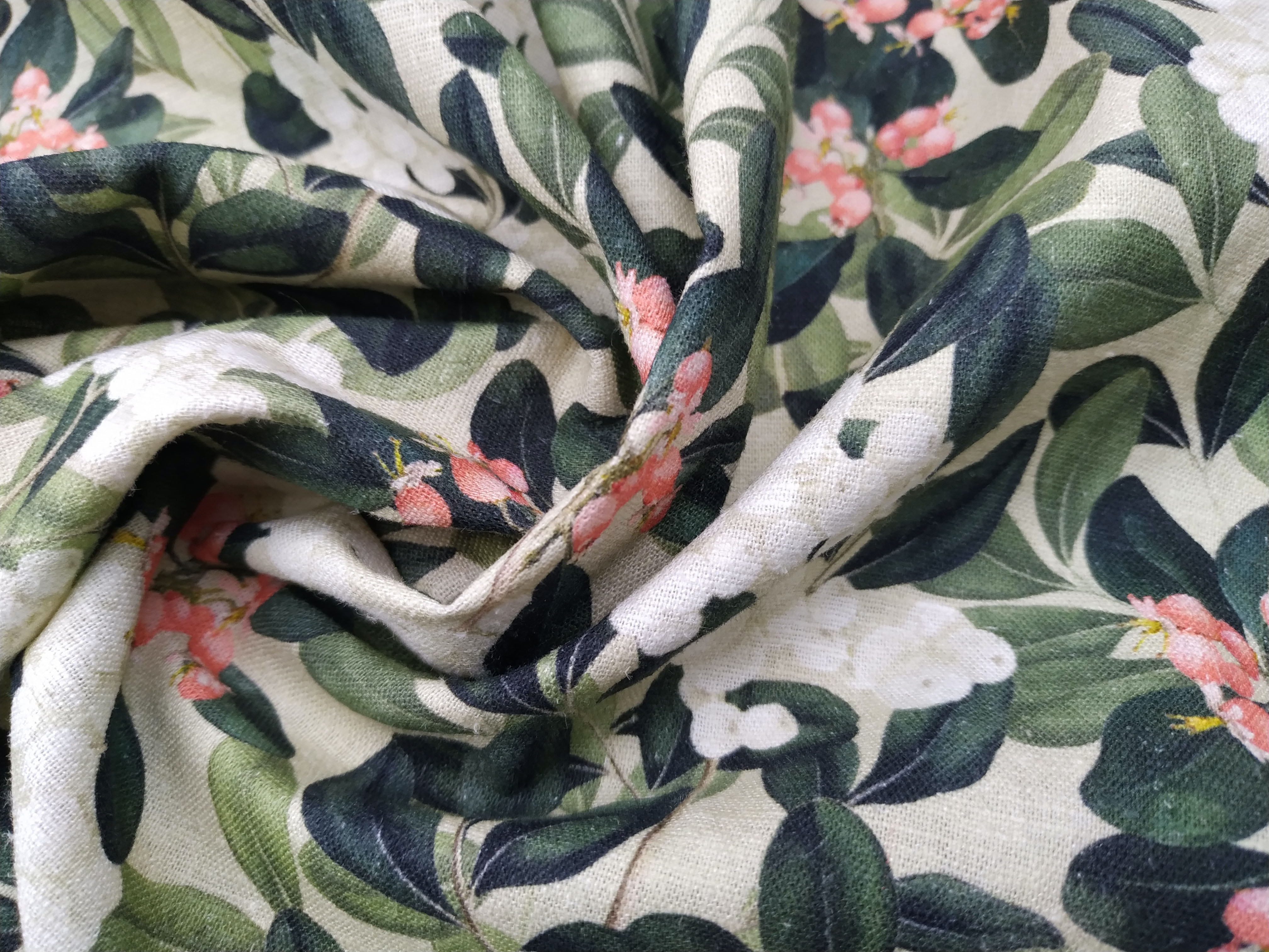 Ткань Лён оливковый с листьями и ягодами 3